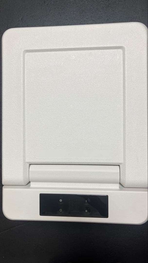 最終値下価格　すぐ発送9L車載用冷蔵冷凍庫ポータブルクーラーボックス 9L