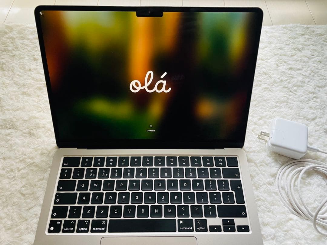 M2チップMacBook Air 13インチ スターライト