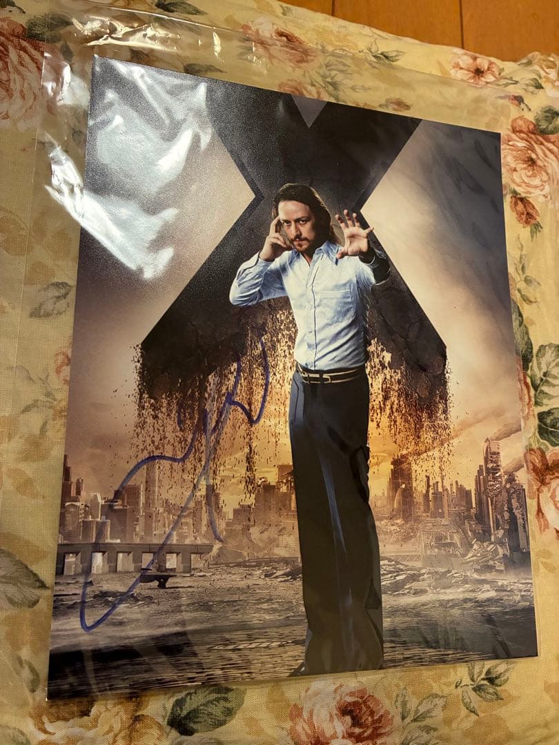 ジェームズ・マカヴォイ　直筆サイン