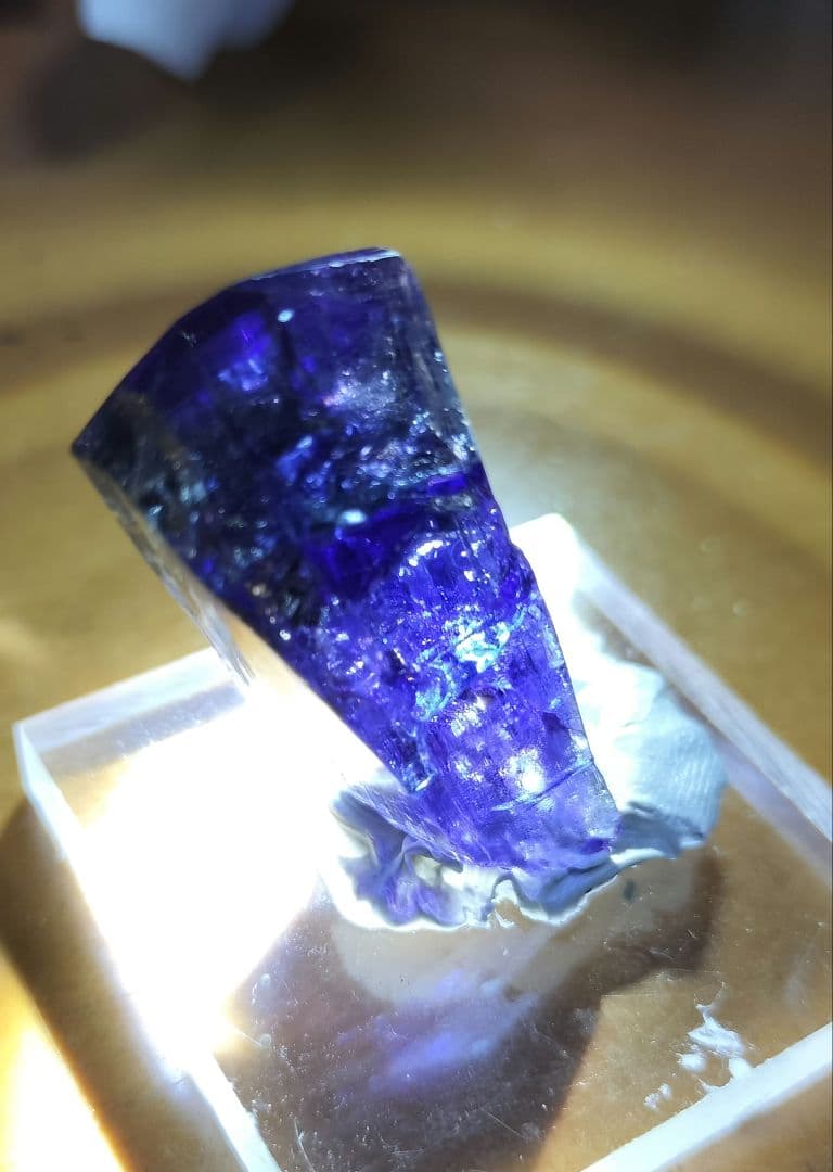 タンザナイト　非加熱　メレラニ鉱山