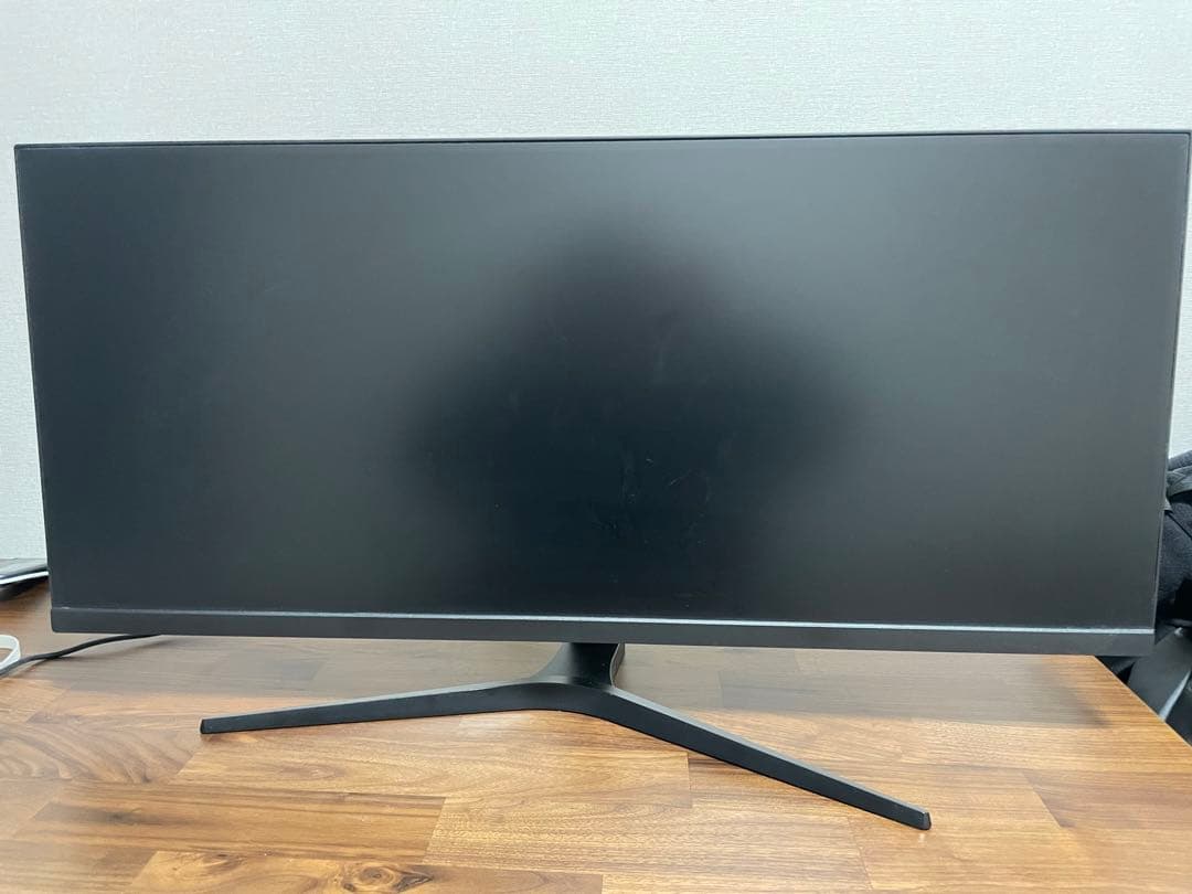 34インチ 3440x1440 180Hz モニター 直面