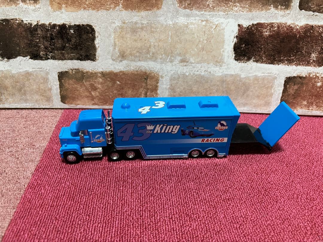 【新品】　カーズ　マックトラック トレーラー 7台セット　限定出品