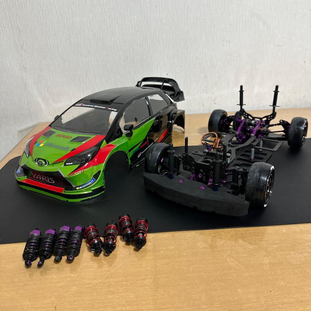 ドリフトラジコン　サーボ　ボディ　シャーシ