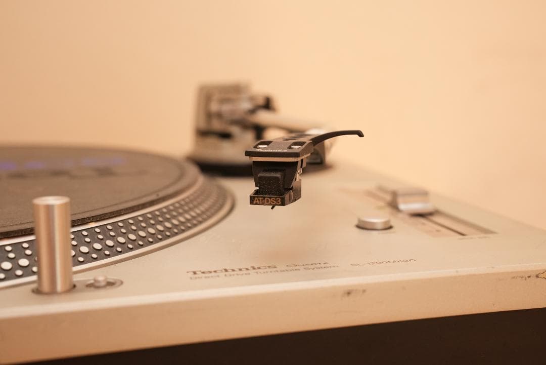 Technics SL1200 Mk3 ターンテーブル