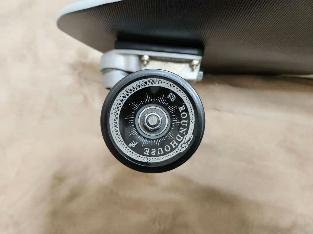 スケートボード Carver Black Tip C7 Raw Surf Skate