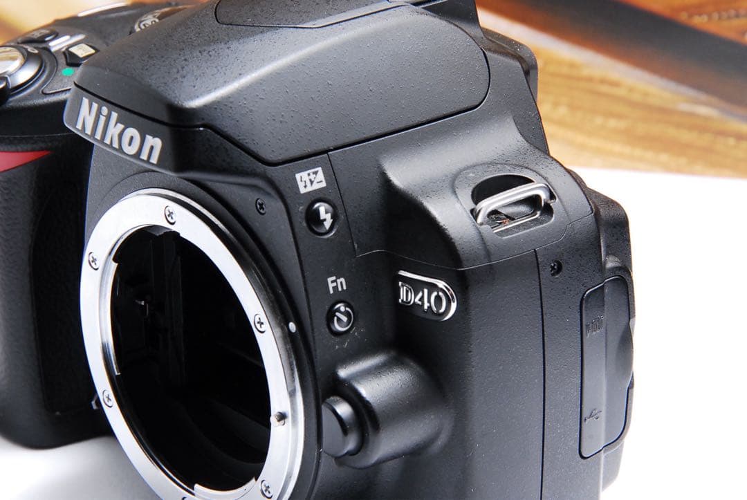 Nikon D40 スマホに転送　カメラ　小型軽量 一眼レフ エモい　ニコン