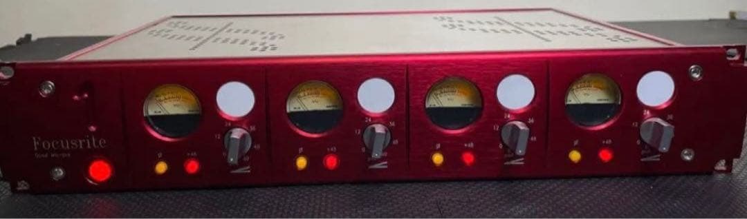 Focusrite Quad Mic-pre レッド