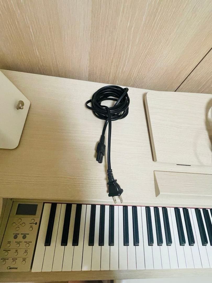 ヤマハ　デジタルピアノ クラビノー　CLP-645WA 椅子とメトロノームおまけ