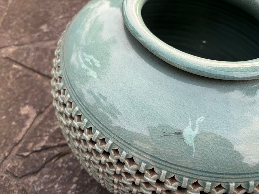 新安窯　峰鶴　李太宇作　高麗青磁　透かし網目　花瓶