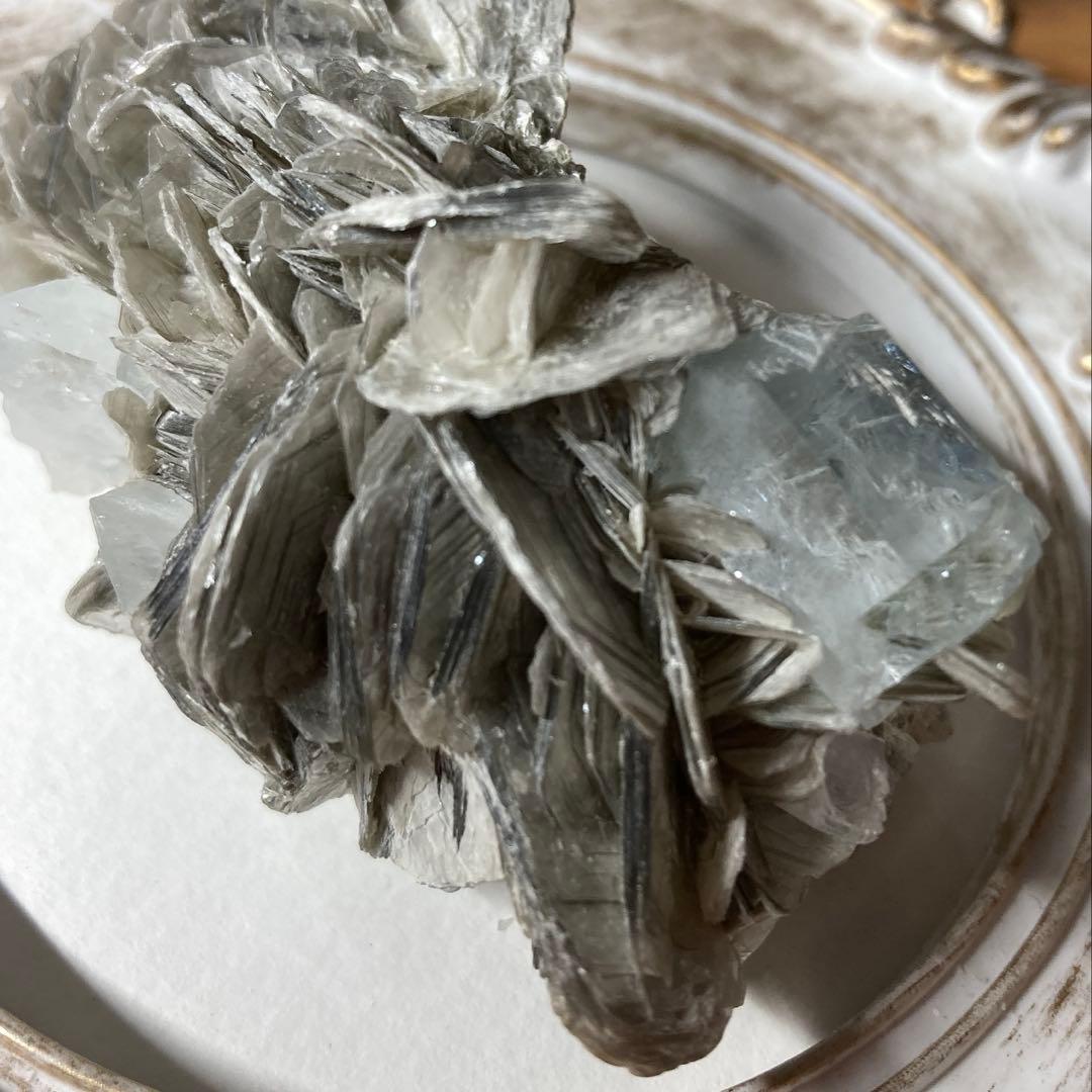 ナガール　アクアマリン　モスコバイト共生鉱　スカルドゥ