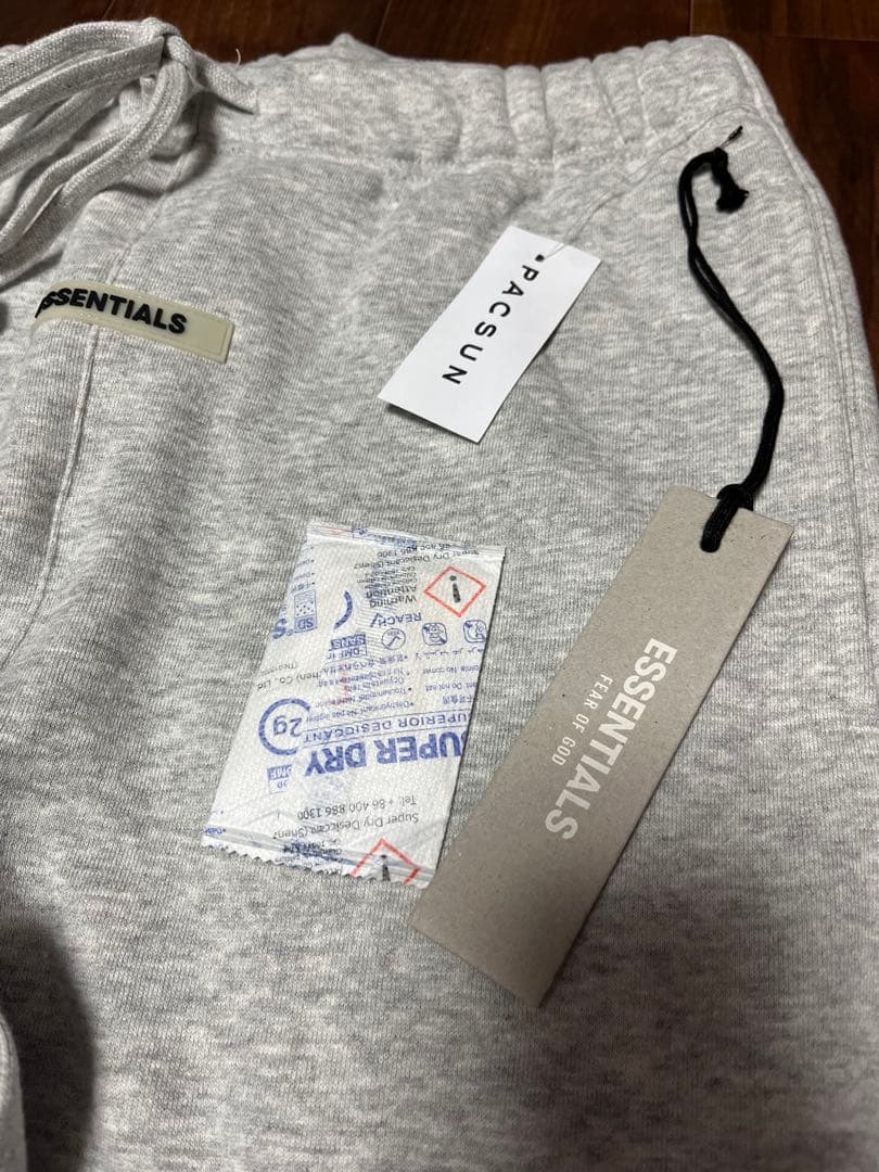 fog essentials スウェットパンツ　グレー　反射フォント　裏起毛