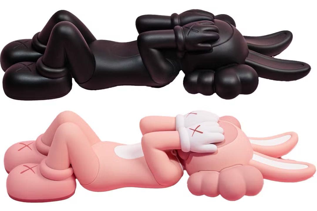 KAWS Holiday Indonesia 2色セット