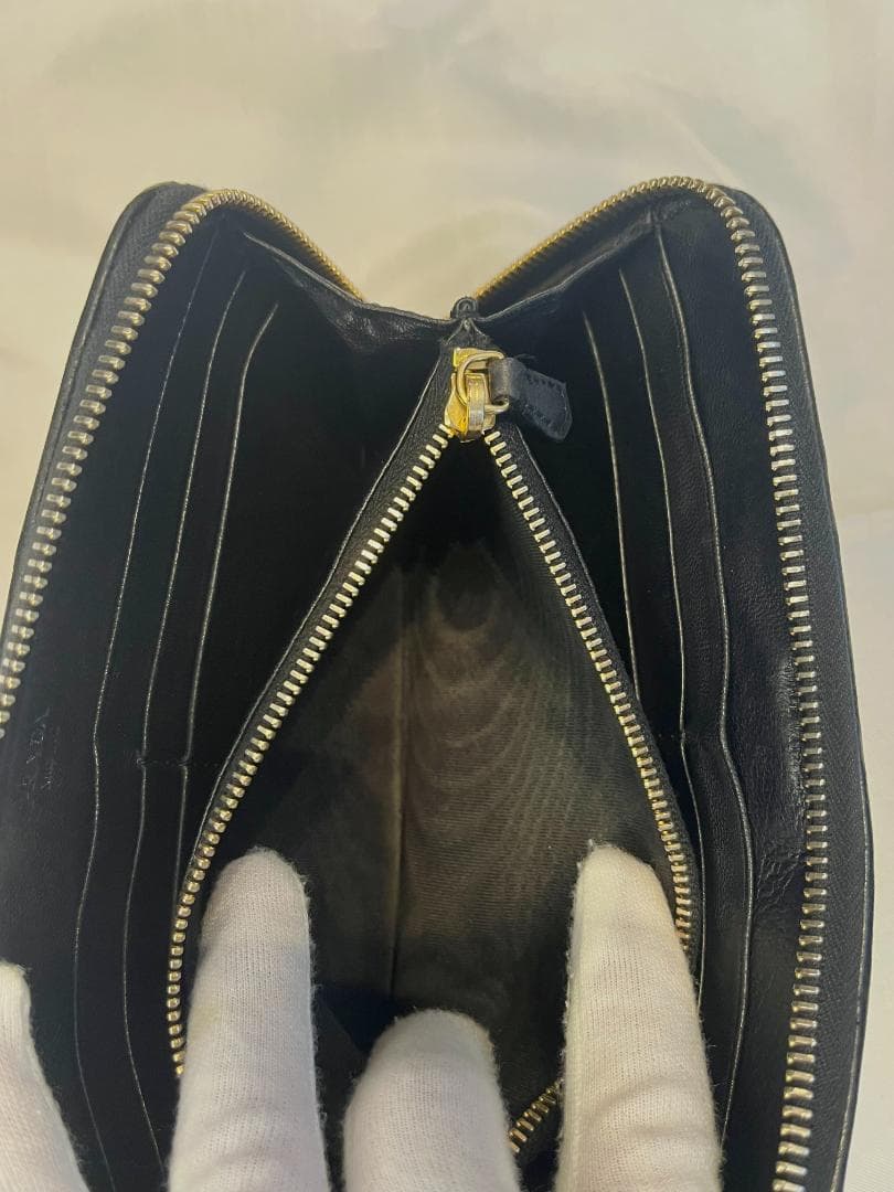 プラダ 1M0506 レザー ギャザー ラウンドファスナー 長財布 箱・保証書付