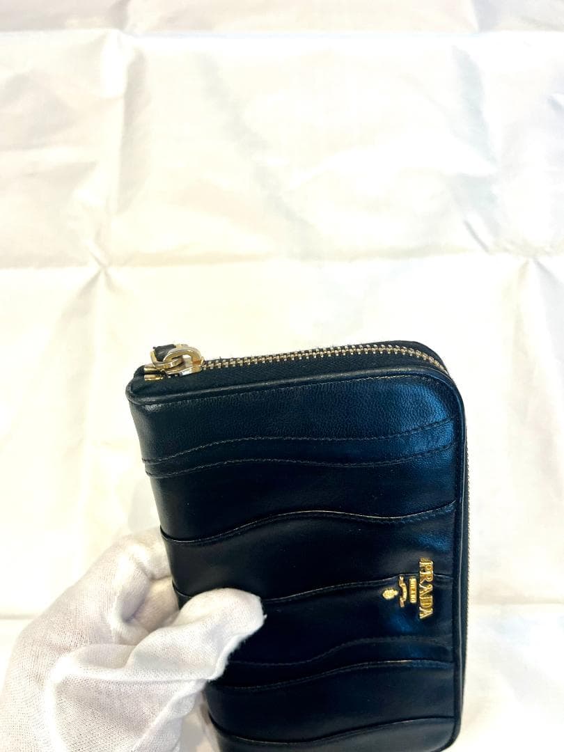 プラダ 1M0506 レザー ギャザー ラウンドファスナー 長財布 箱・保証書付