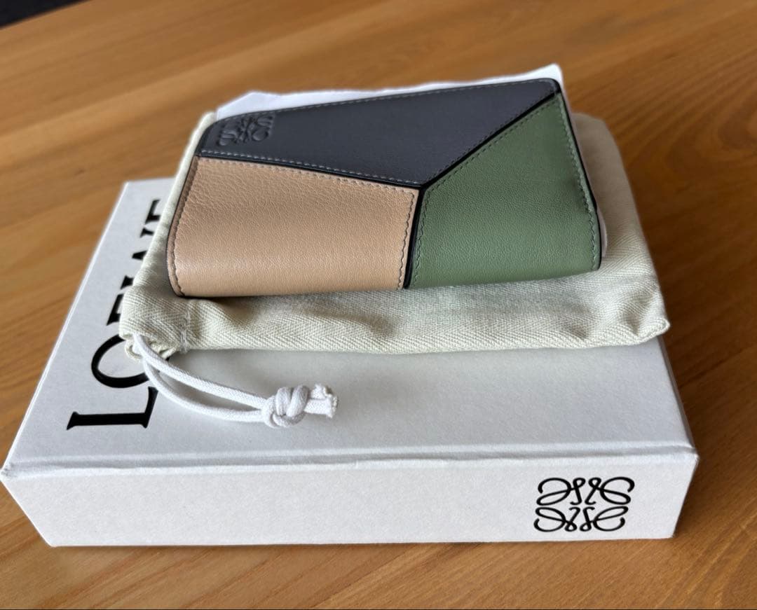 パズル 美品 スリムコンパクト ジップウォレット LOEVE ロエベ 付属品完備