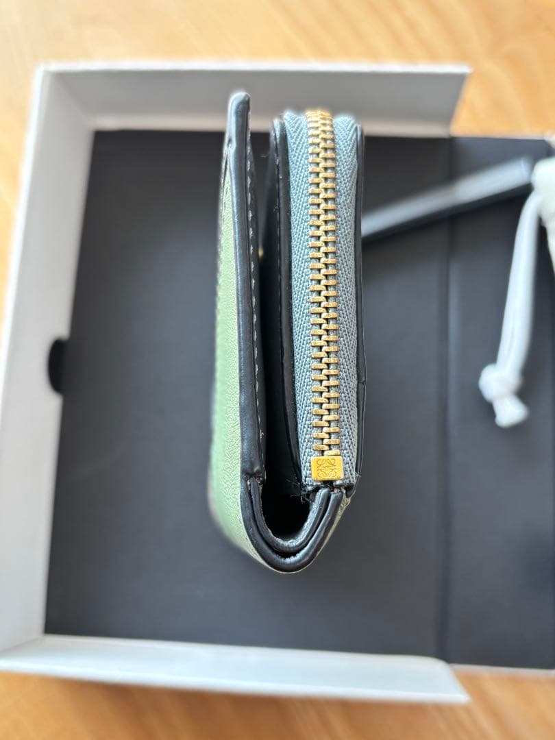 パズル 美品 スリムコンパクト ジップウォレット LOEVE ロエベ 付属品完備