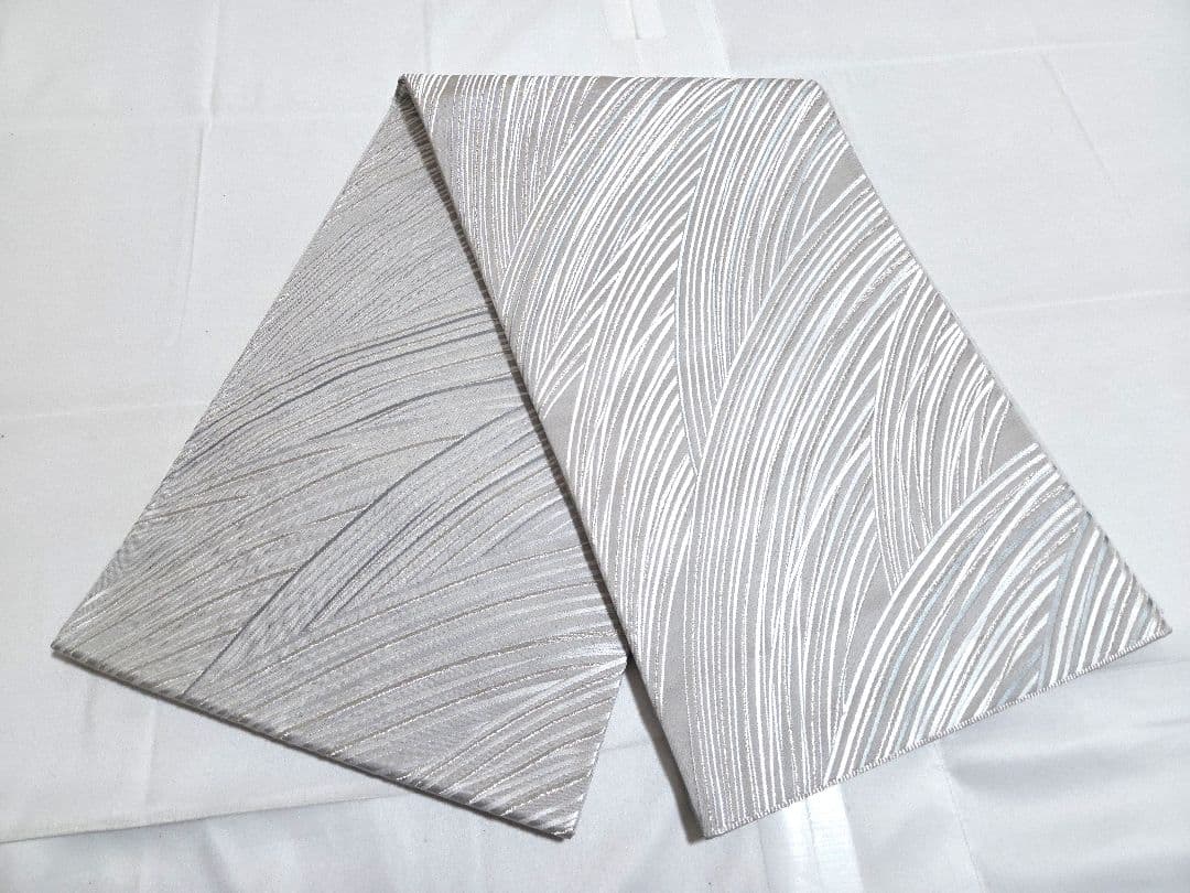 A◆着物くつろぎ 美品 ライン模様 手織 引箔 銀 六通 正絹 フォーマルな袋帯