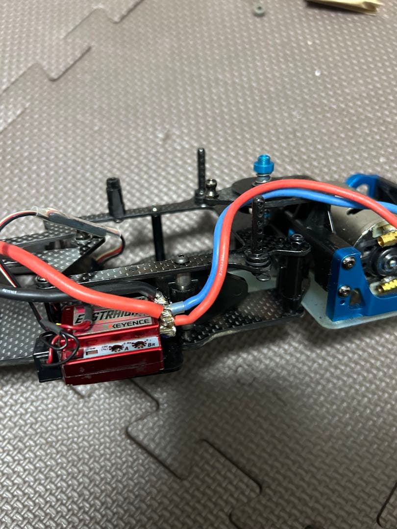 ラジコンヨコモ？京商？カーボン製シャーシ