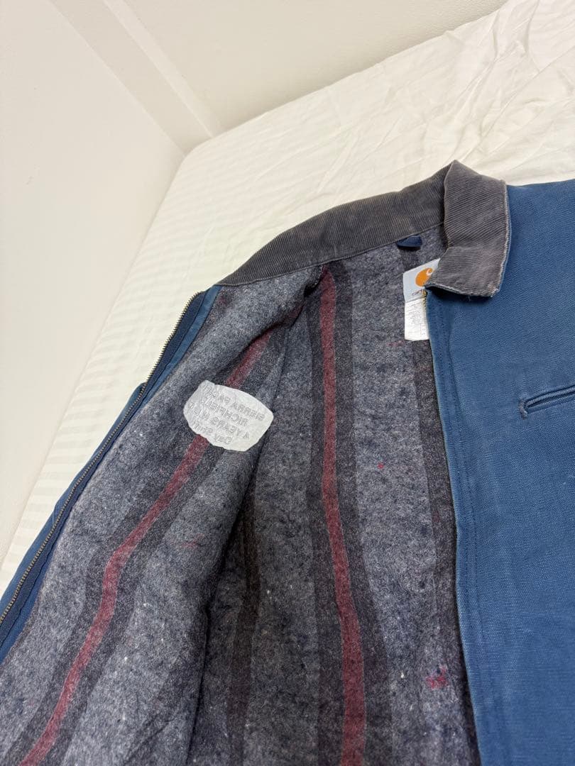 Carhartt デトロイトジャケットネービーJ01