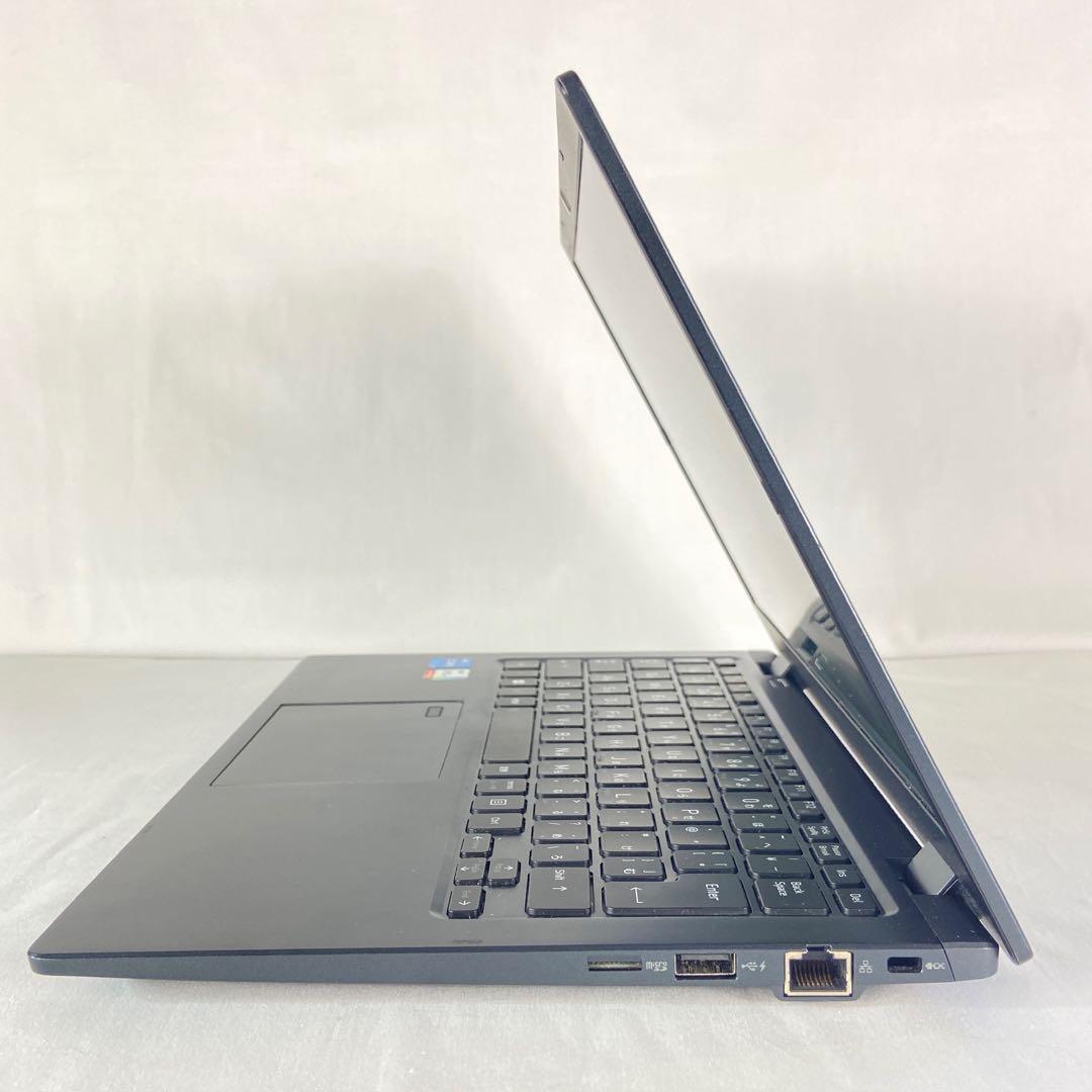 ★年末セール★ 2022年製 軽量モデル dynabook G83/HU F03