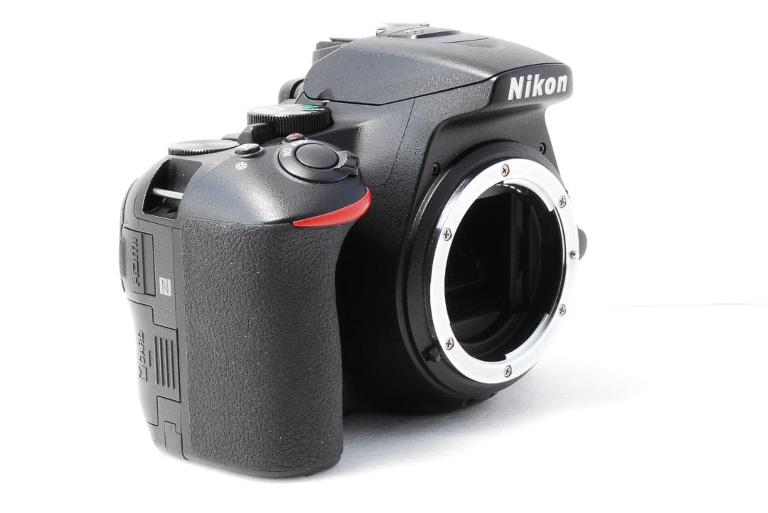 ❣️Bluetooth搭載❣️ ニコン Nikon D5600 高画質 軽量