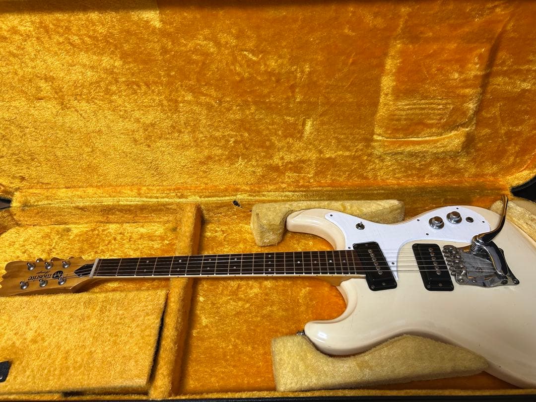 mosrite Avenger ホワイト