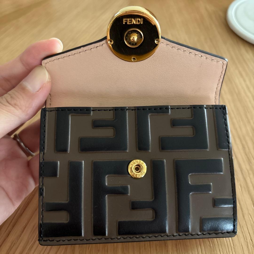 FENDI 三つ折り財布 黒/ピンク