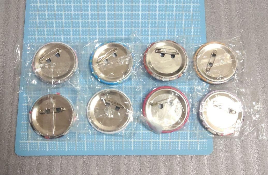 世界一初恋 ガチャ 缶バッジ 小野寺律 高野政宗 中村春菊 セカコイ