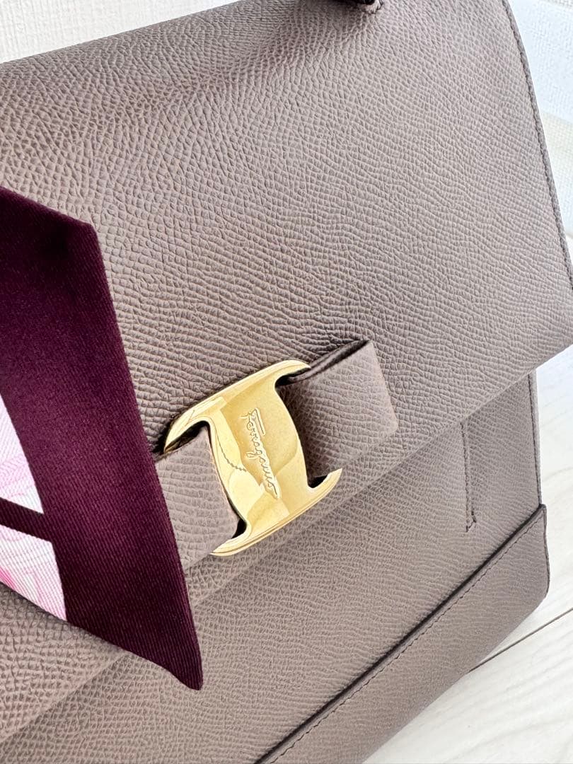 値下げ可★フェラガモ2wayハンドバッグ★バンドゥ付