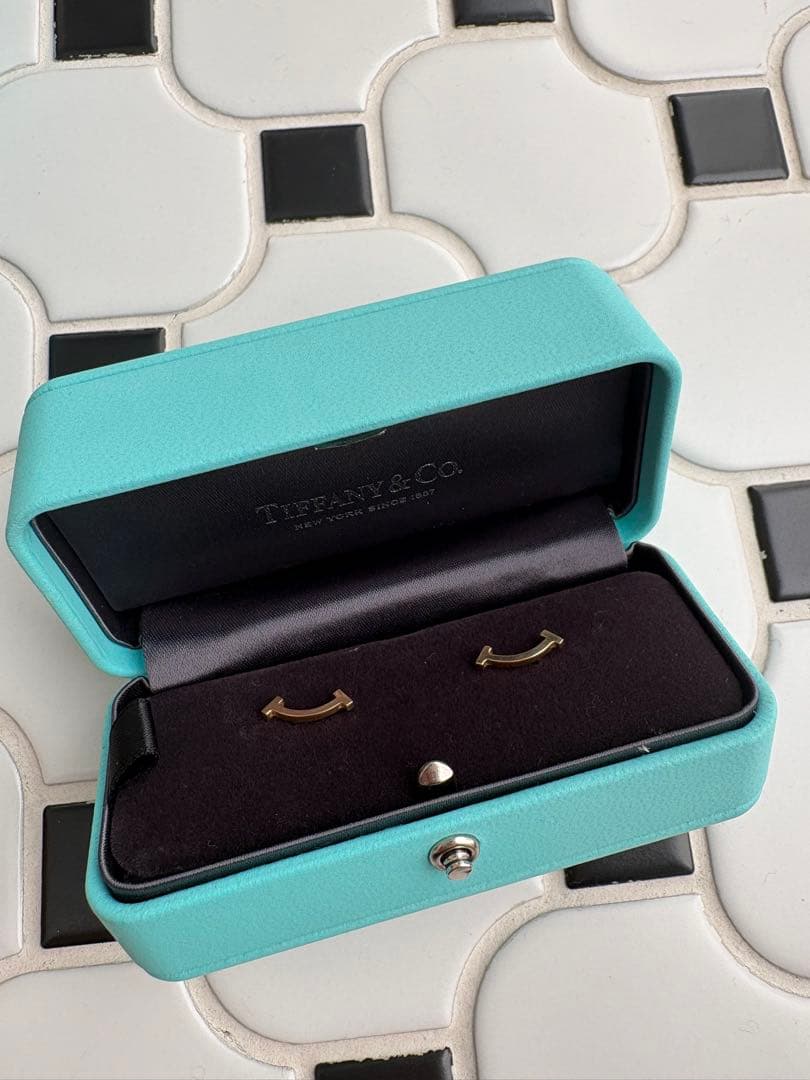 ティファニー　Tスマイル　ピアス