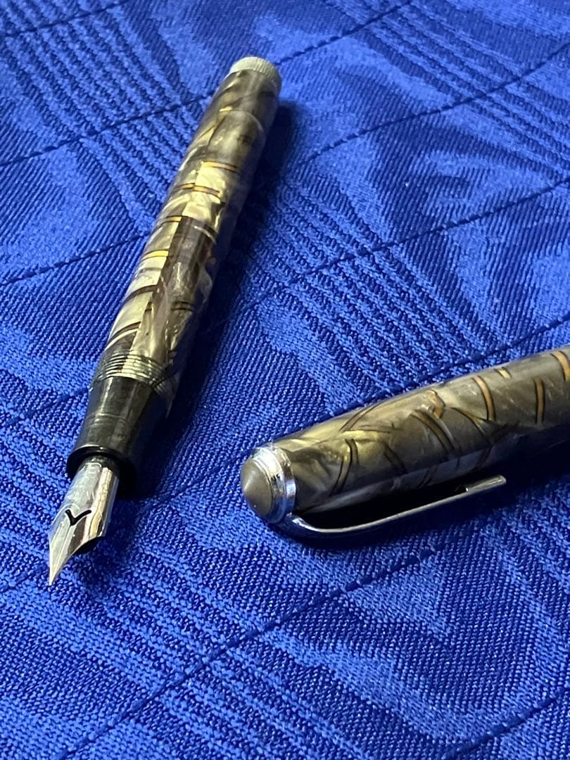 g*n様 万年筆　パイロット　セルロイド　ビンテージ　吸引式