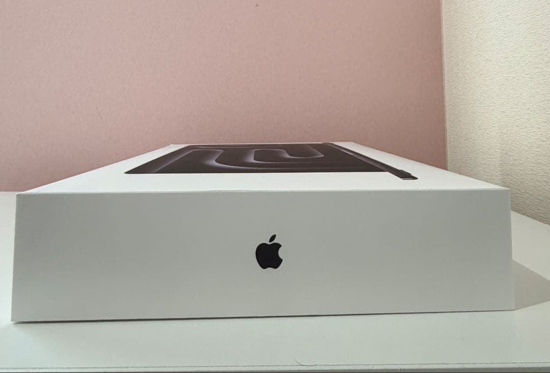 新品未開封　Apple MacBook Pro 14 (M5/16GB/1TB)