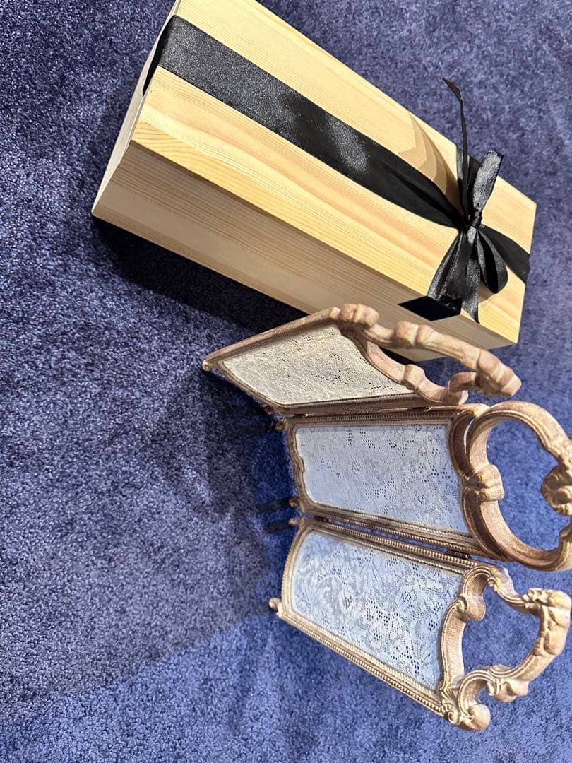 レースの三つ折り パーテーション 木製ボックス付き海外作家様 ハンドメイド