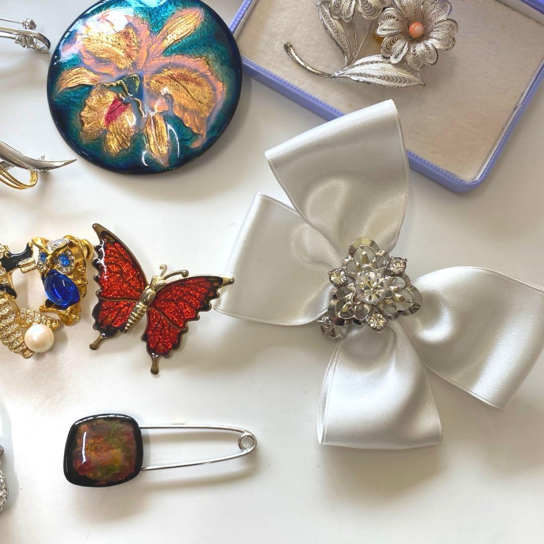 アクセサリー ブローチ まとめ売り 36点 ポーチ おまけ付き