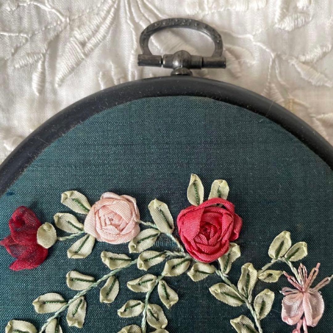 リボン刺繍オーバルフレーム　花　フランスアンティークヴィンテージ　メルスリー