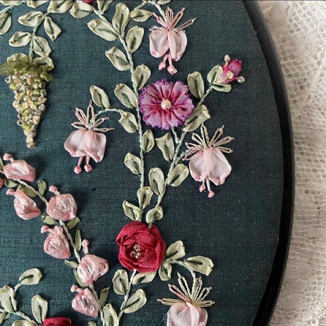 リボン刺繍オーバルフレーム　花　フランスアンティークヴィンテージ　メルスリー