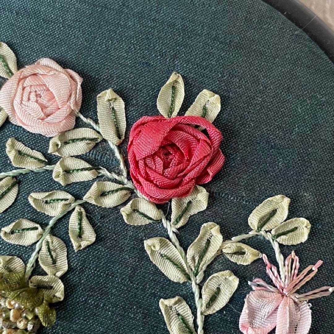 リボン刺繍オーバルフレーム　花　フランスアンティークヴィンテージ　メルスリー