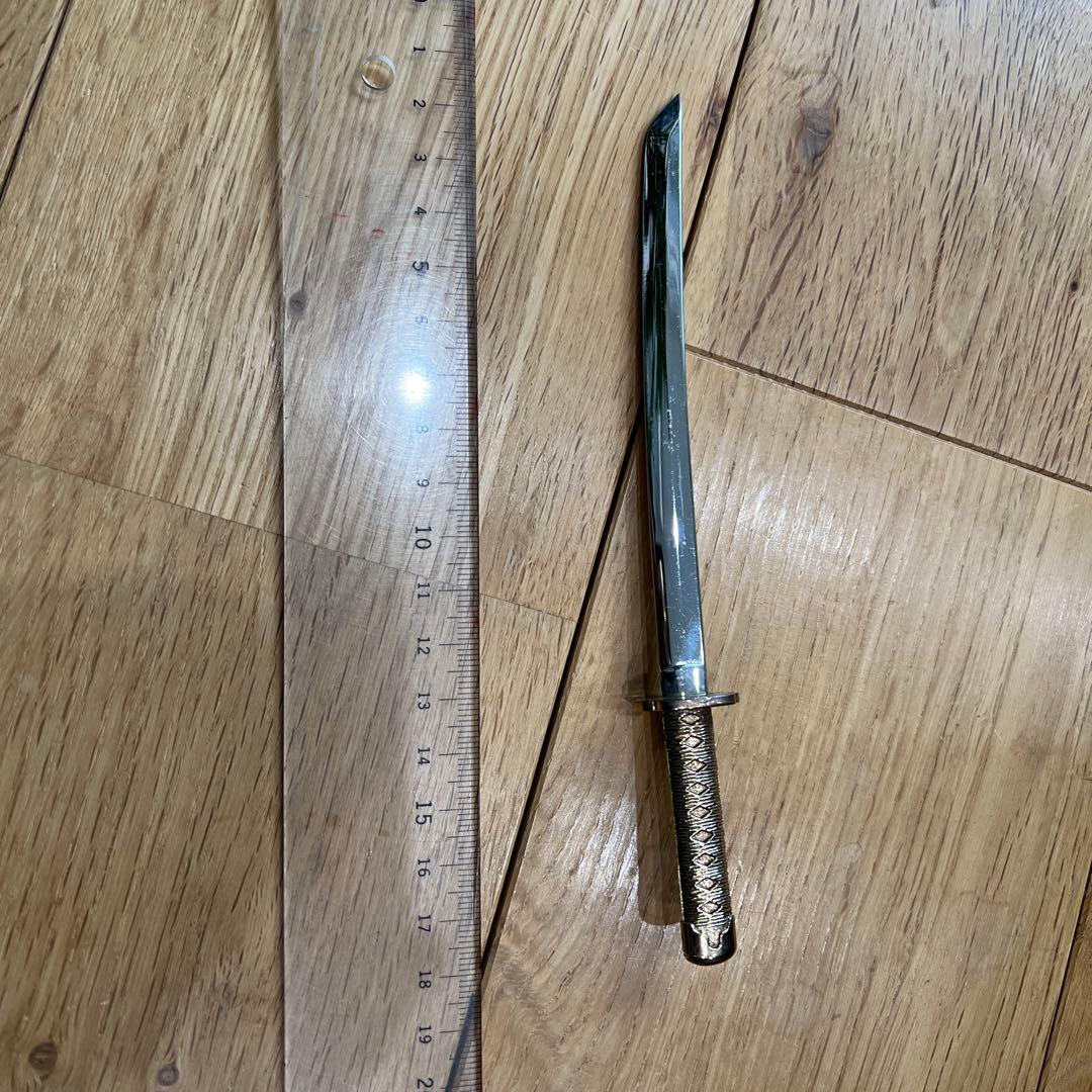 金属製 刀 約15cm 金色装飾