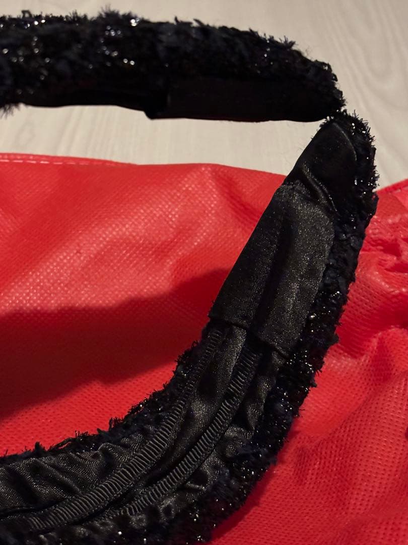 未使用 ラ マジョリーナ 大人のカチューシャ ヘアバンド ブラックラメ ツイード