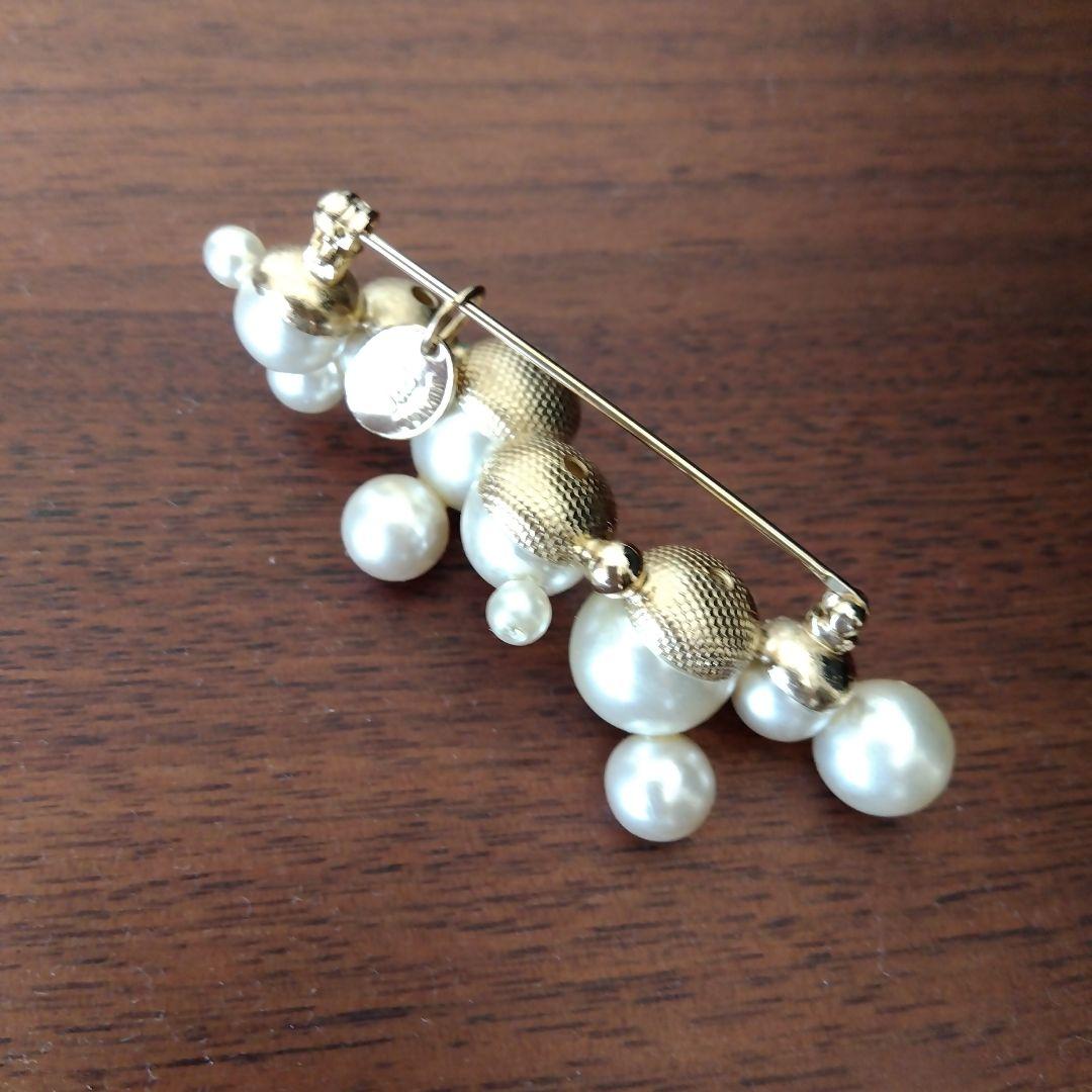 ヴェルメイユパーイエナ　ジュンコパリ　ホワイトパール ブローチ