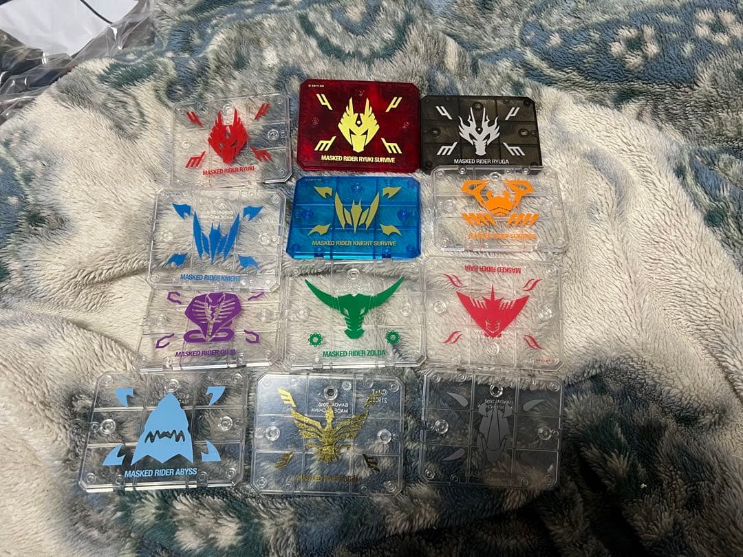 shフィギュアーツ仮面ライダー龍騎全ライダーミラーモンスターセットとオマケ2つ