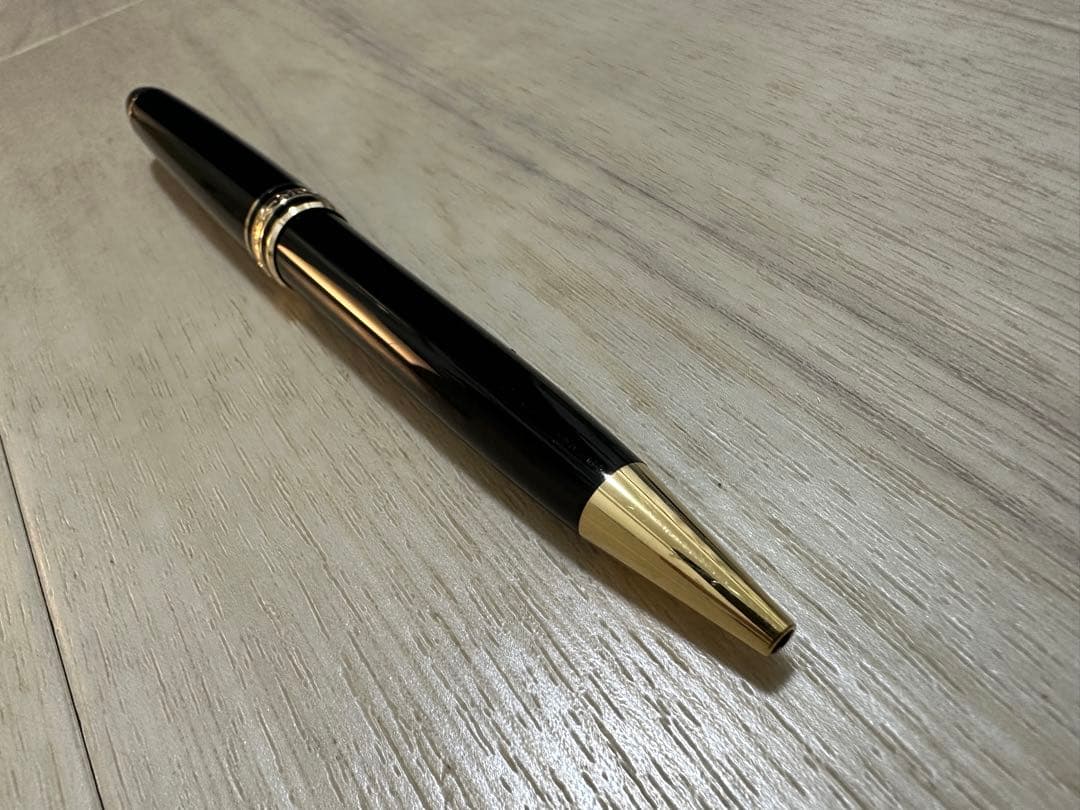 モンブラン　クラシック　ボールペン　ゴールド&ブラック　替芯純正新品
