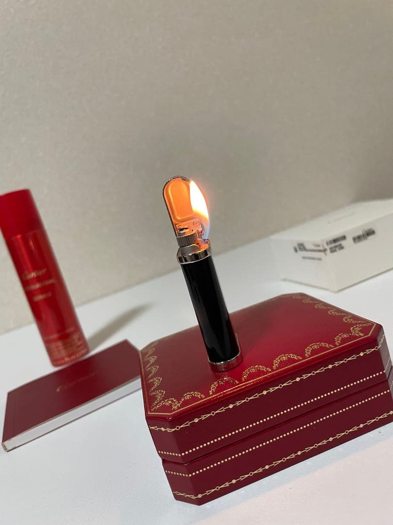 カルティエ　ガスライター　未使用に近い　本物