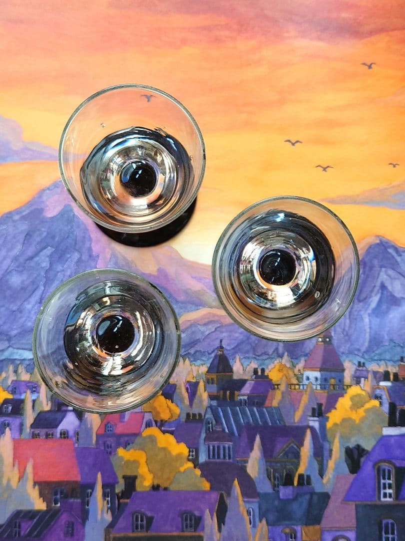 ショットグラス　紫　3個　アンティーク　ワイングラス形　気泡入り　ゆらゆら硝子