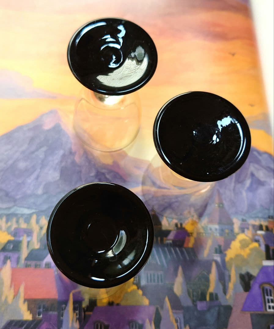 ショットグラス　紫　3個　アンティーク　ワイングラス形　気泡入り　ゆらゆら硝子