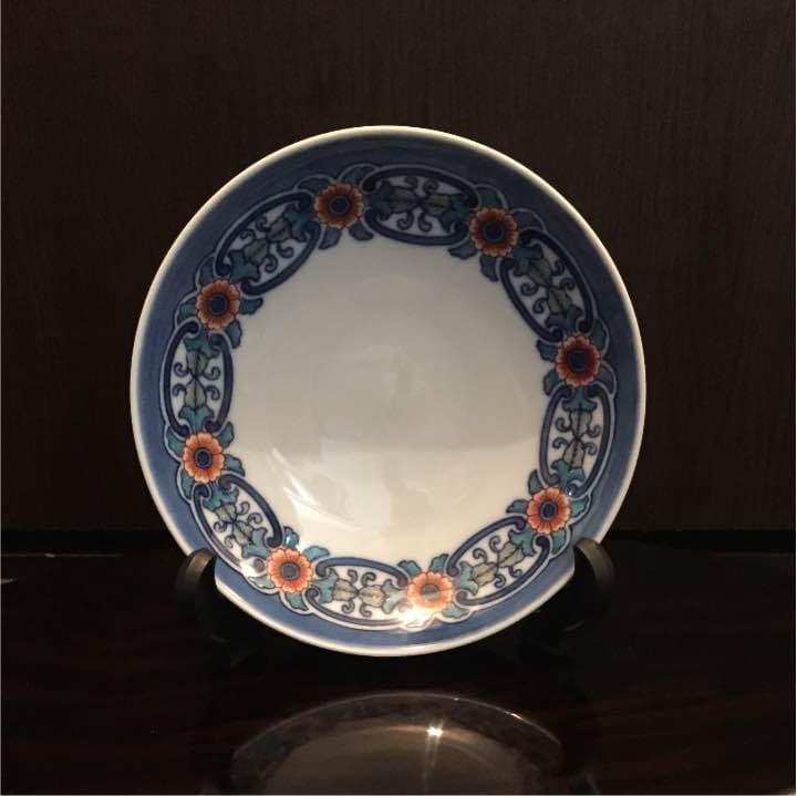 色絵 外唐草文様