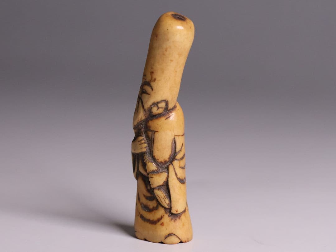 時代 堤物 根付 鹿角 老人 筆 仙人 人物 彫刻 提げ物【CM259】