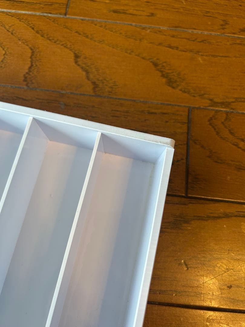 トミカ ミニカー収納ラック ホワイト　※上部ネジなし