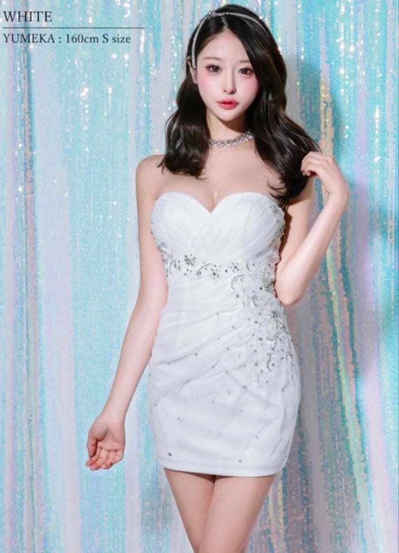 AngelRホワイトビーズ刺繍ハートネックラインドレス