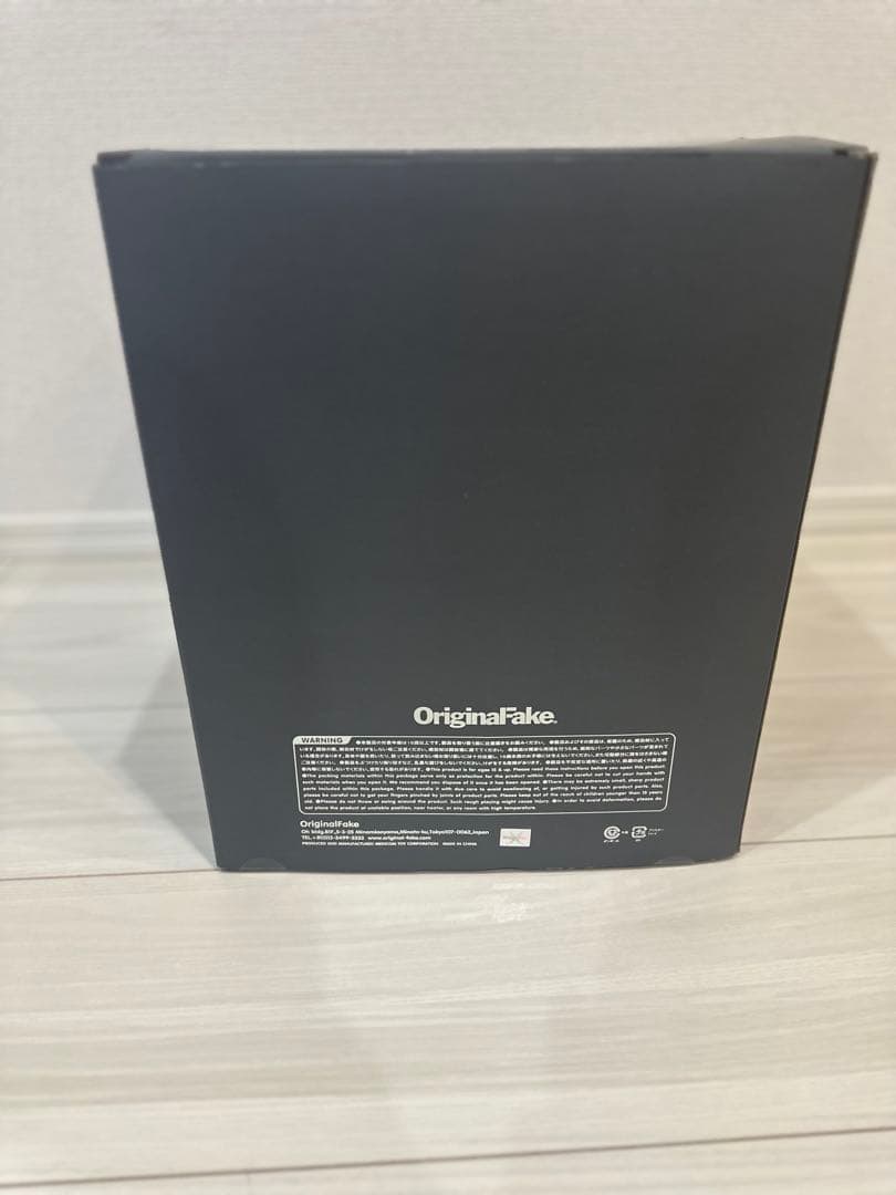 original fake kaws companion カウズ フィギュア